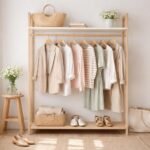 - Minimalistický jarový šatník: efektívne kúsky a jasné účely pre každodenný štýl.
